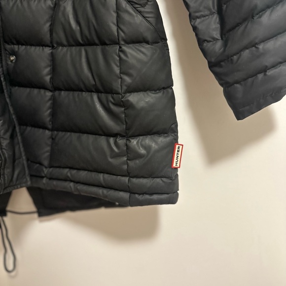 Waterproof jacket. Down filled light. Hunter brand size M - Picture 5 of 5